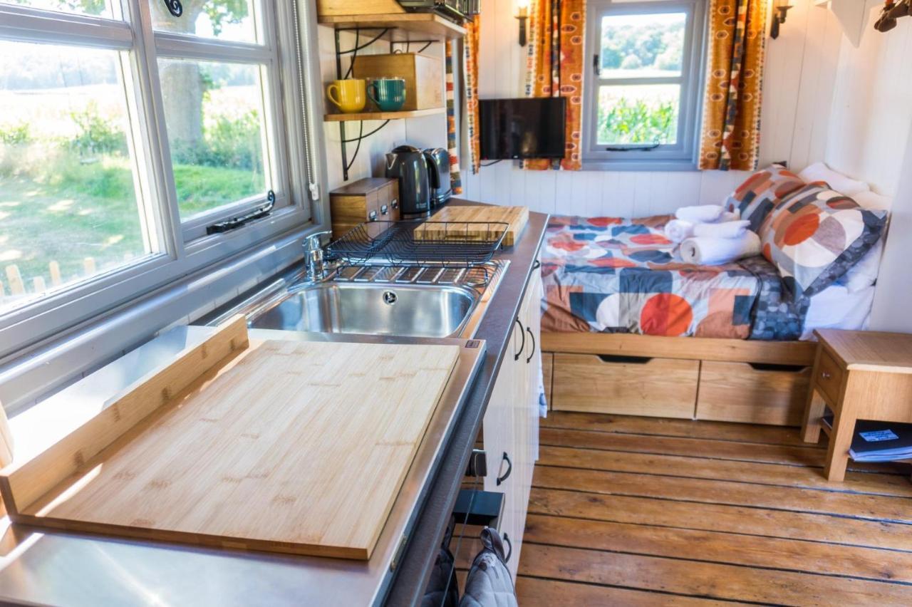 The Hideaway Hut - 1 Bed Shepherds Hut - Hereford Exterior foto