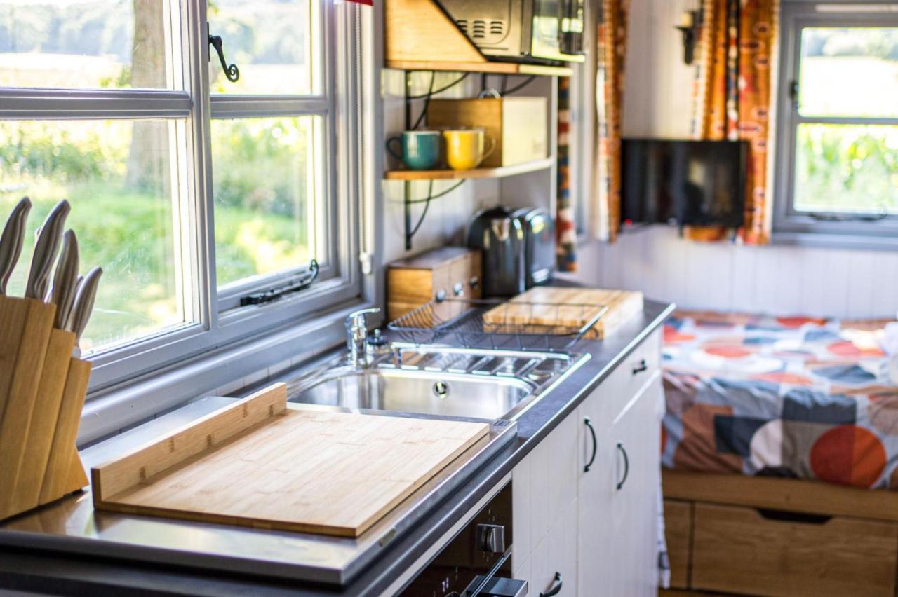 The Hideaway Hut - 1 Bed Shepherds Hut - Hereford Exterior foto