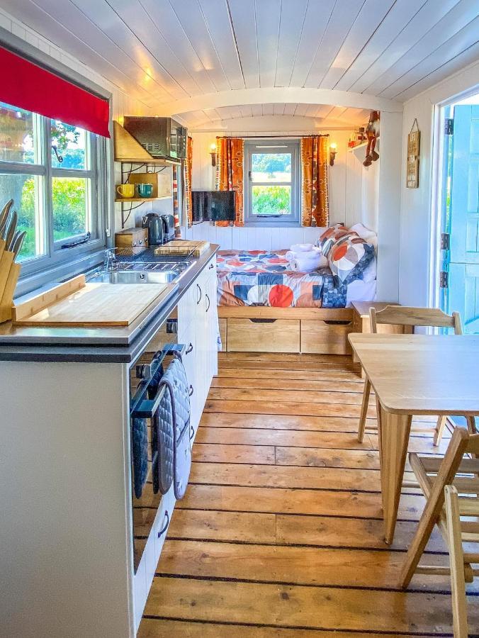The Hideaway Hut - 1 Bed Shepherds Hut - Hereford Exterior foto