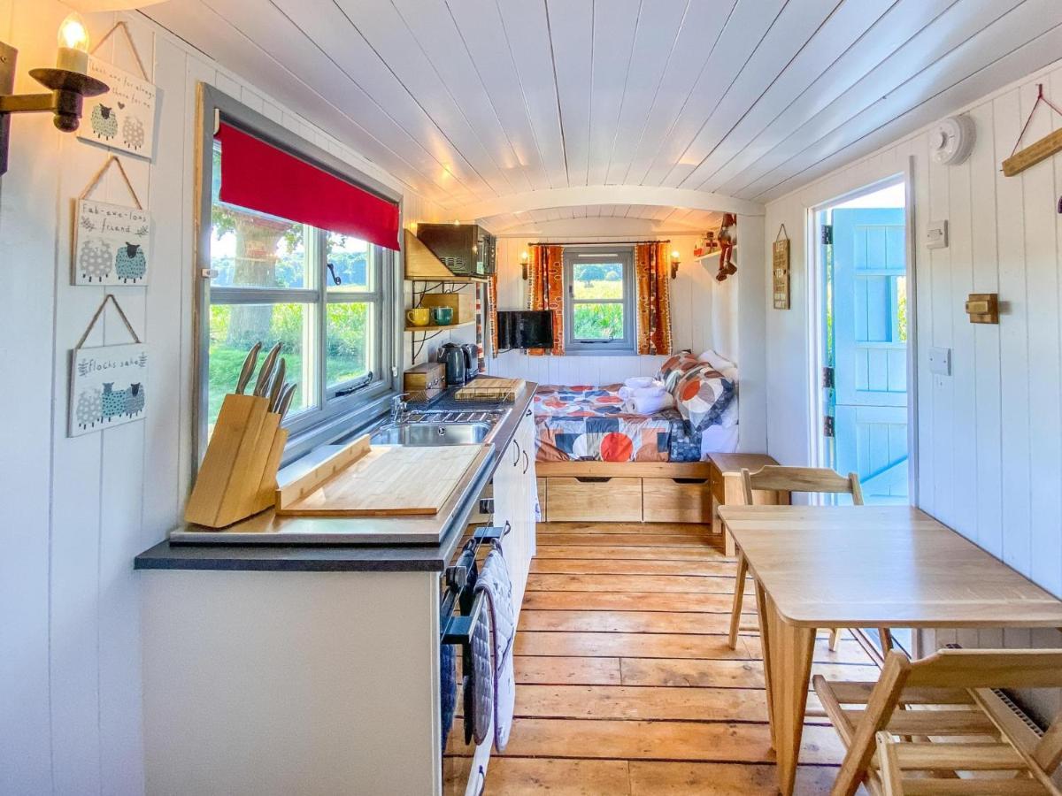 The Hideaway Hut - 1 Bed Shepherds Hut - Hereford Exterior foto