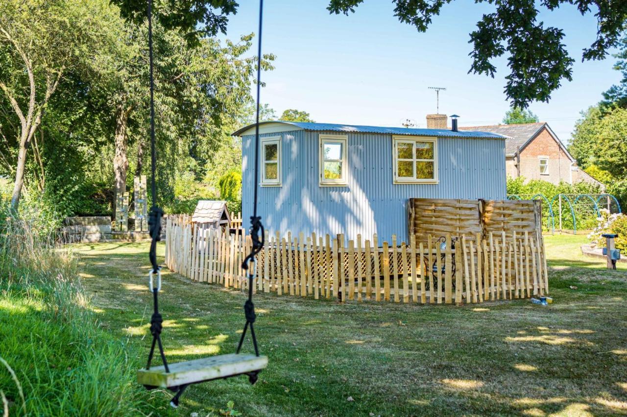 The Hideaway Hut - 1 Bed Shepherds Hut - Hereford Exterior foto