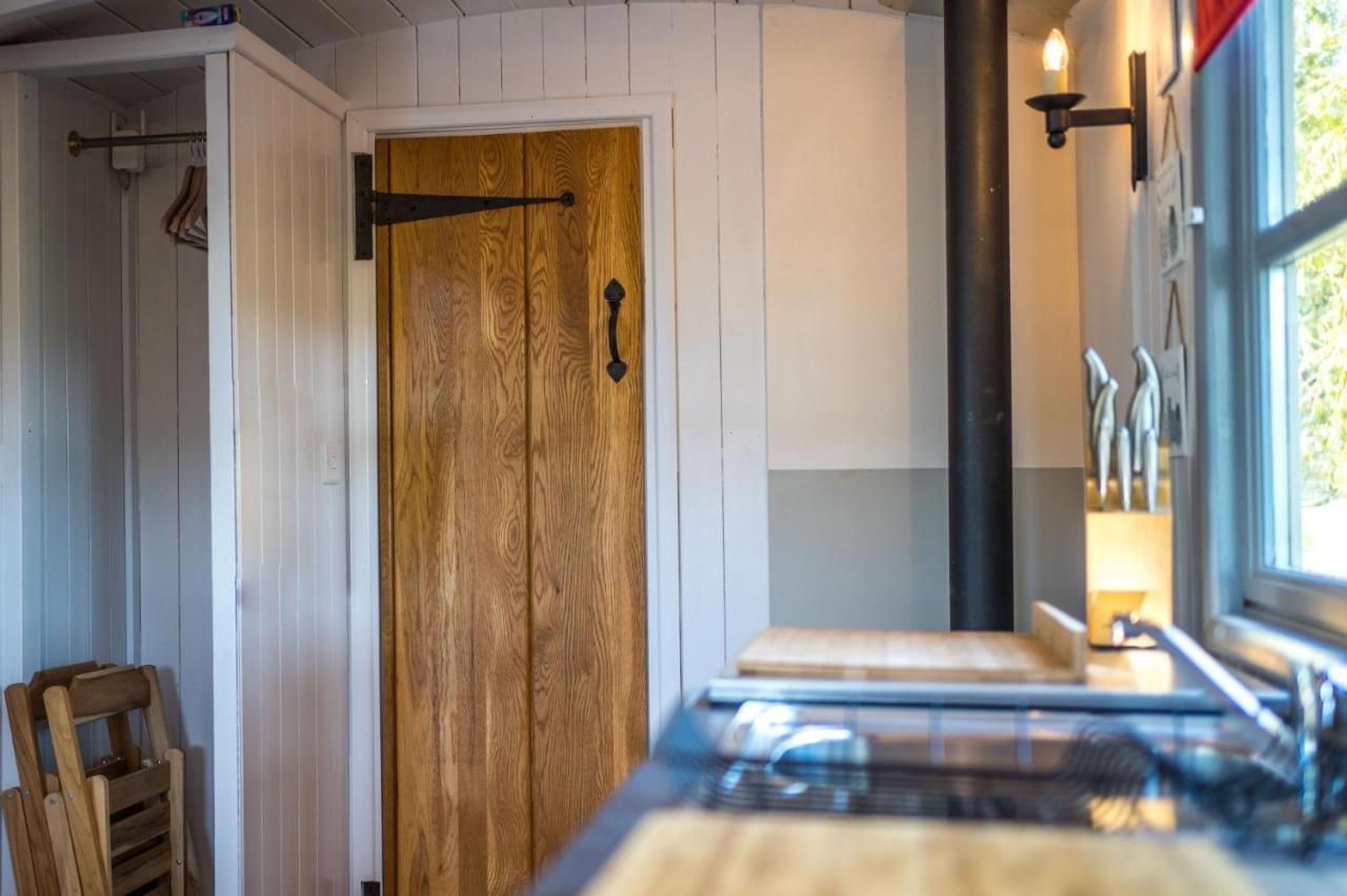 The Hideaway Hut - 1 Bed Shepherds Hut - Hereford Exterior foto